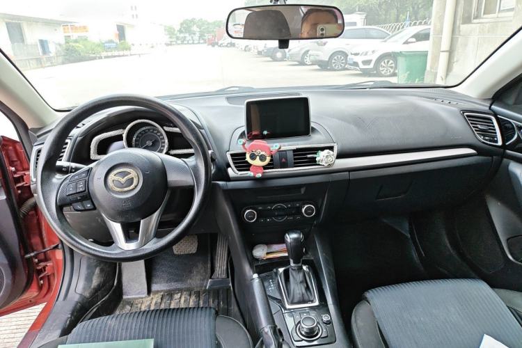 Used Mazda 3 Axela 2016 Sedan 1.5L Automatic Luxury Model Center Console