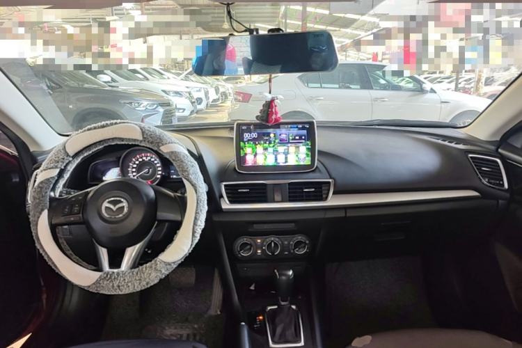 Used Mazda 3 Axela 2016 Sedan 1.5L Automatic Comfort Model Center Console