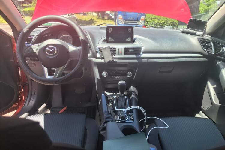 Used Mazda 3 Axela 2016 Sedan 1.5L Automatic Luxury Model Center Console