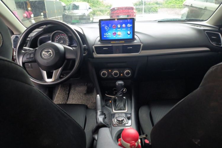Used Mazda 3 Axela 2016 Sedan 1.5L Automatic Comfort Model Center Console