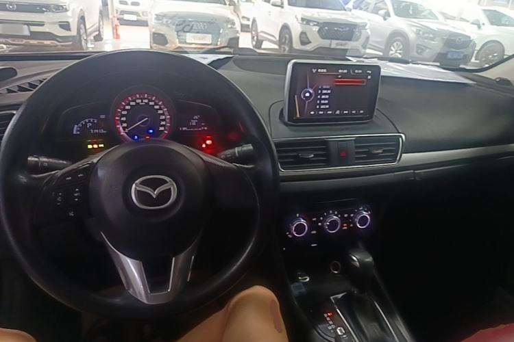 Used Mazda 3 Axela 2016 Sedan 1.5L Automatic Comfort Model Center Console
