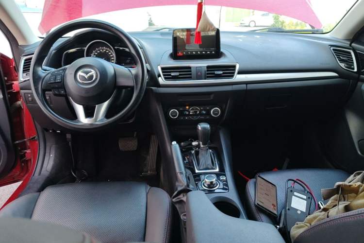 Used Mazda 3 Axela 2016 Sedan 1.5L Automatic Luxury Model Center Console