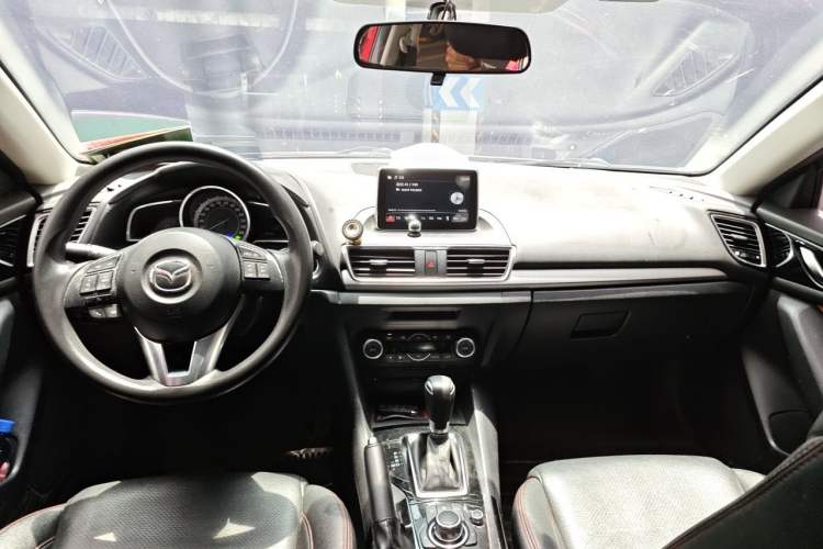 Used Mazda 3 Axela 2016 Sedan 1.5L Automatic Luxury Model Center Console