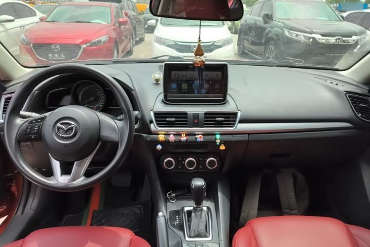 Used Mazda 3 Axela 2016 Sedan 1.5L Automatic Comfort Model Center Console