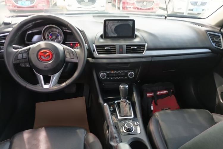 Used Mazda 3 Axela 2016 Sedan 2.0L Automatic Flagship Model Center Console