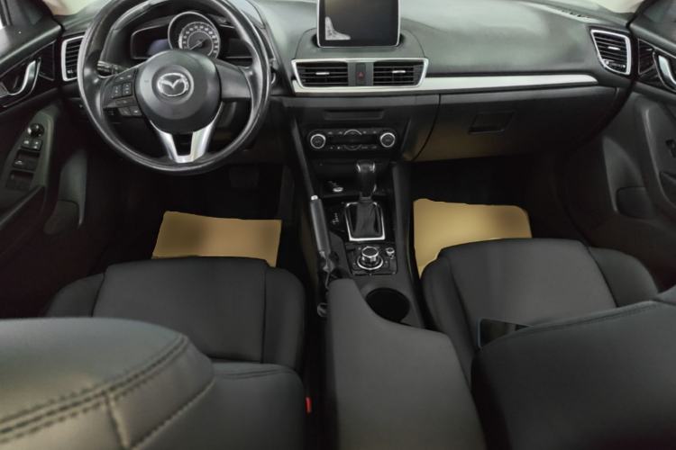 Used Mazda 3 Axela 2016 Sedan 1.5L Automatic Luxury Model Center Console