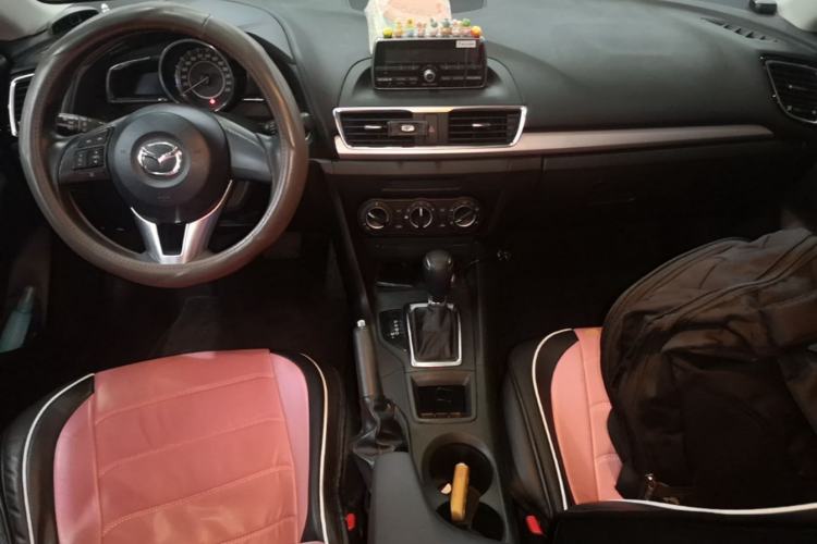 Used Mazda 3 Axela 2016 Sedan 1.5L Automatic Comfort Model Center Console