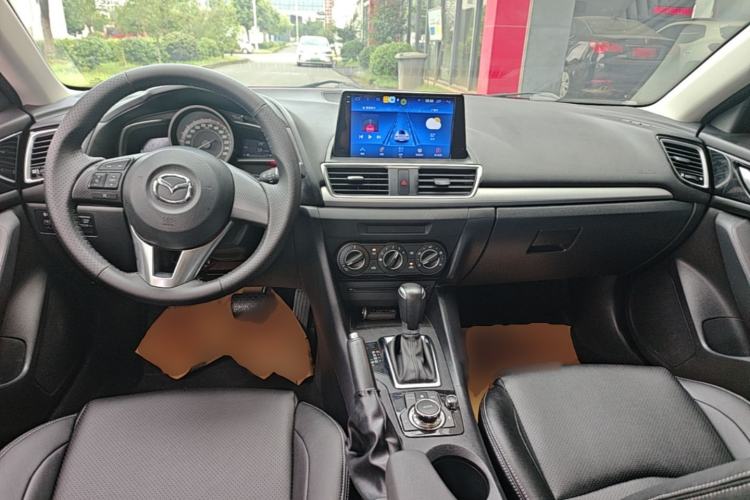 Used Mazda 3 Axela 2016 Sedan 1.5L Automatic Comfort Model Center Console