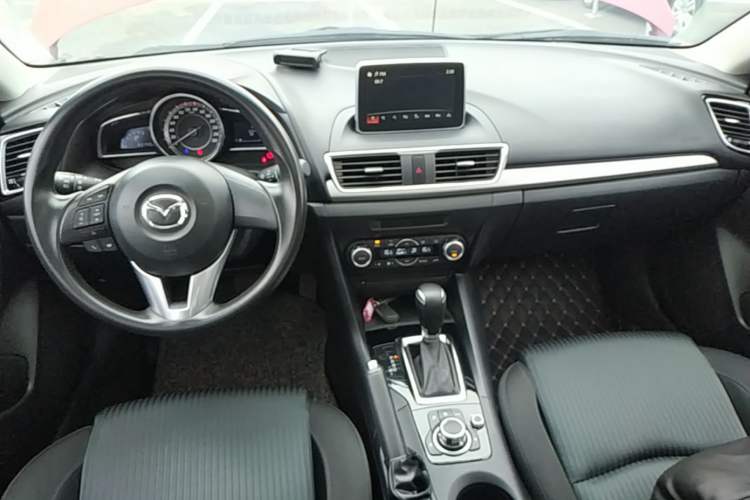 Used Mazda 3 Axela 2016 Sedan 1.5L Automatic Luxury Model Center Console