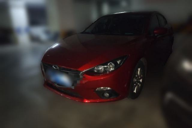 Used Mazda 3 Axela 2016 Sedan 1.5L Manual Luxury Model