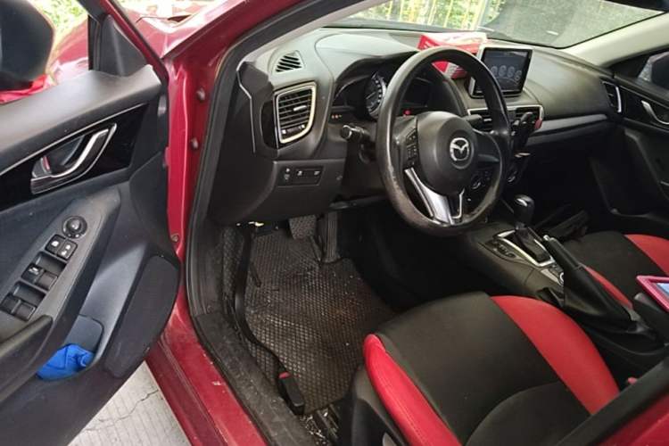 Used Mazda 3 Axela 2016 Sedan 1.5L Automatic Comfort Model Driver Seat