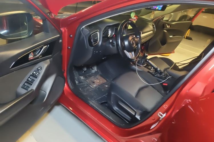 Used Mazda 3 Axela 2016 Sedan 1.5L Manual Luxury Model Driver Seat