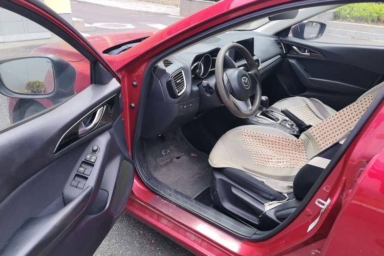 Used Mazda 3 Axela 2016 Sedan 1.5L Automatic Comfort Model Driver Seat