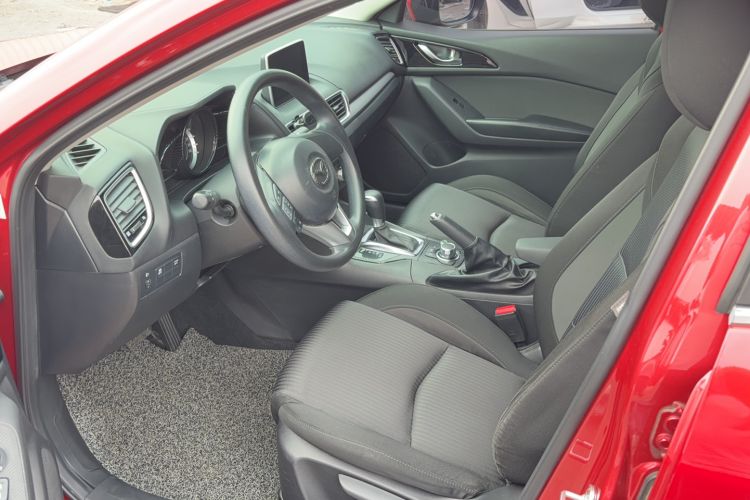 Used Mazda 3 Axela 2016 Hatchback 1.5L Automatic Luxury Model Driver Seat