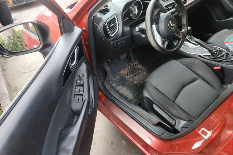 Used Mazda 3 Axela 2016 Sedan 1.5L Automatic Comfort Model Driver Seat