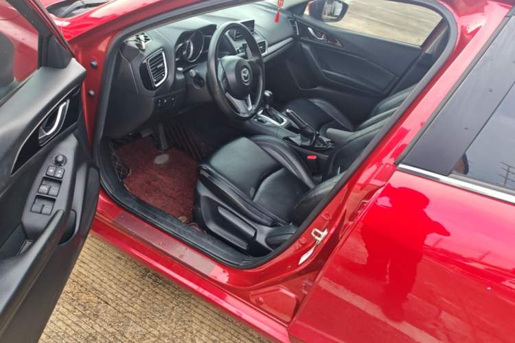 Used Mazda 3 Axela 2016 Sedan 1.5L Automatic Comfort Model Driver Seat
