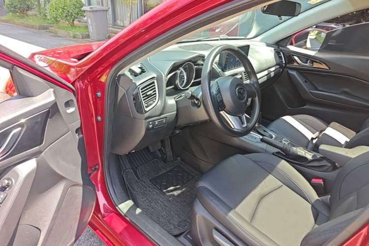 Used Mazda 3 Axela 2016 Sedan 1.5L Automatic Luxury Model Driver Seat