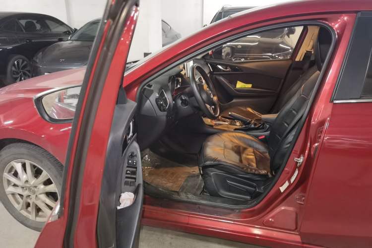 Used Mazda 3 Axela 2016 Sedan 1.5L Automatic Comfort Model Driver Seat