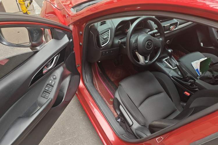 Used Mazda 3 Axela 2016 Sedan 1.5L Automatic Luxury Model Driver Seat
