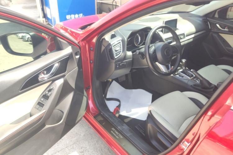 Used Mazda 3 Axela 2016 Sedan 2.0L Automatic Sport Model Driver Seat