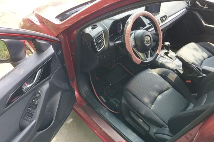 Used Mazda 3 Axela 2016 Sedan 1.5L Automatic Comfort Model Driver Seat