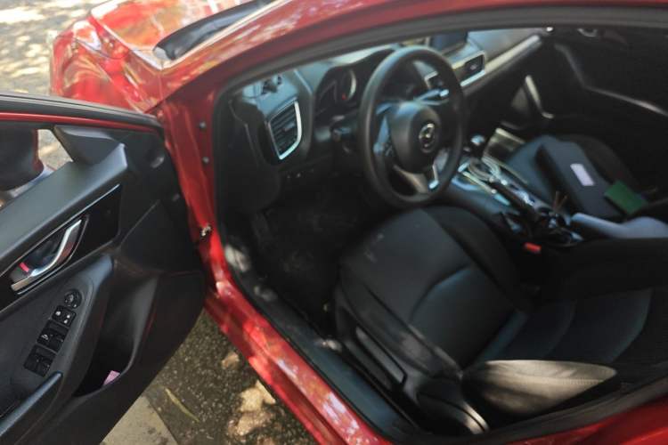 Used Mazda 3 Axela 2016 Sedan 1.5L Automatic Comfort Model Driver Seat