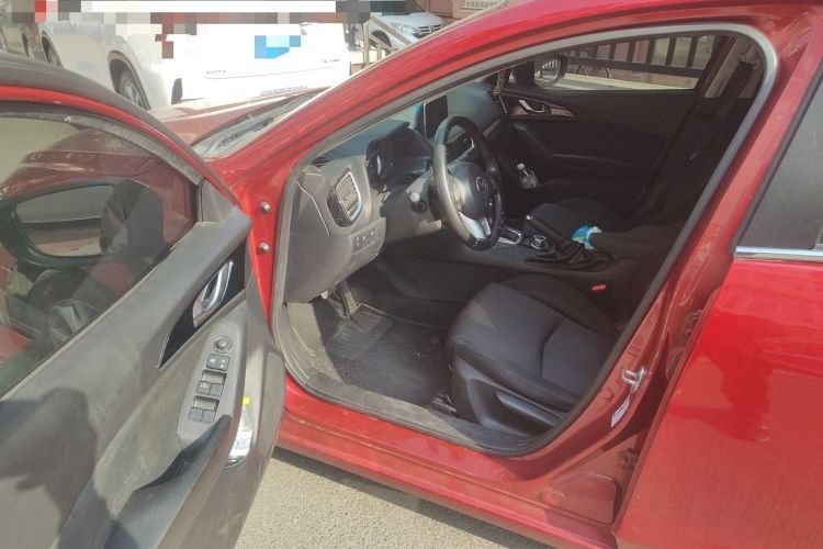 Used Mazda 3 Axela 2016 Sedan 1.5L Automatic Comfort Model Driver Seat