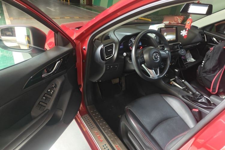 Used Mazda 3 Axela 2016 Hatchback 1.5L Automatic Comfort Model Driver Seat