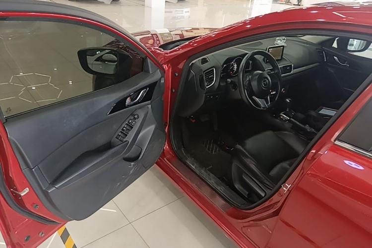 Used Mazda 3 Axela 2016 Sedan 1.5L Automatic Luxury Model Driver Seat