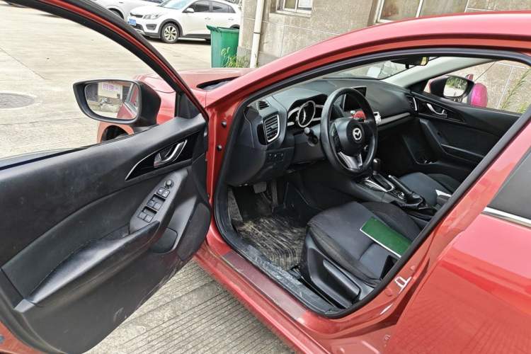 Used Mazda 3 Axela 2016 Sedan 1.5L Automatic Luxury Model Driver Seat