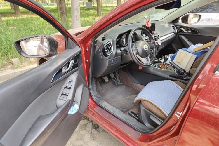 Used Mazda 3 Axela 2016 Sedan 1.5L Manual Comfort Model Driver Seat