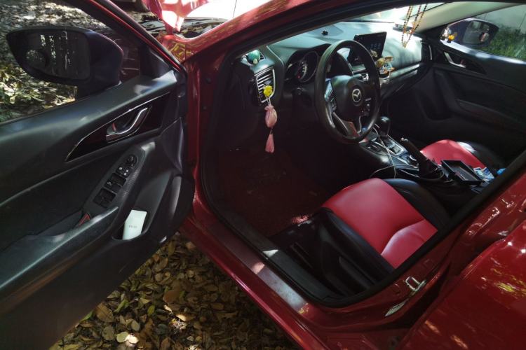 Used Mazda 3 Axela 2016 Sedan 1.5L Automatic Comfort Model Driver Seat