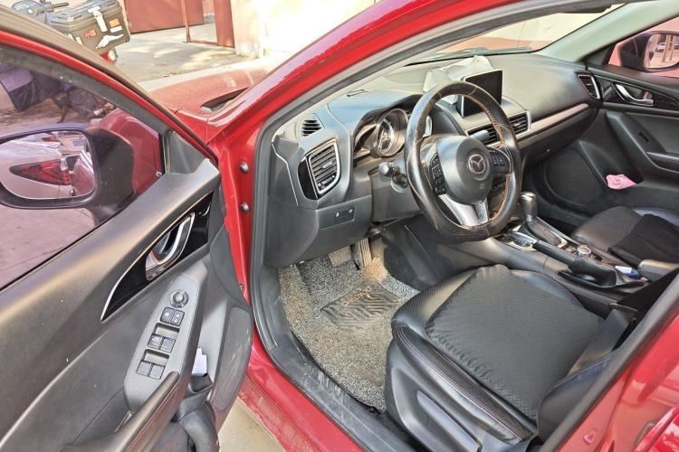 Used Mazda 3 Axela 2016 Sedan 2.0L Automatic Sport Model Driver Seat