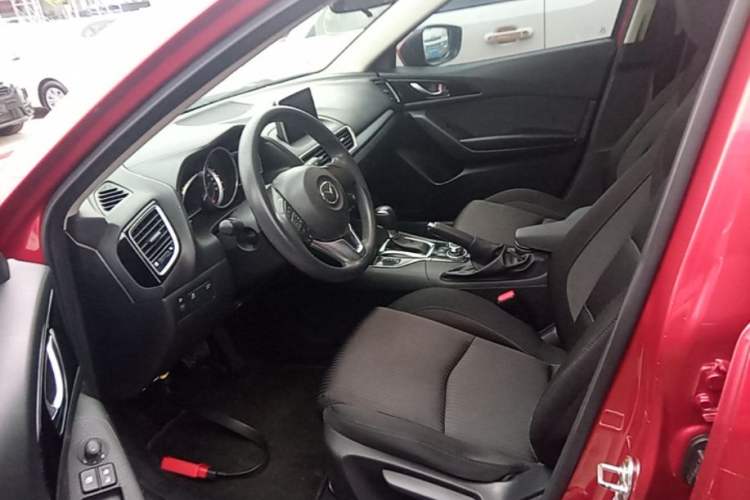 Used Mazda 3 Axela 2016 Hatchback 1.5L Automatic Luxury Model Driver Seat