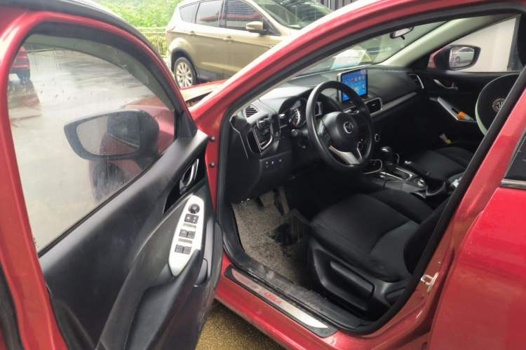 Used Mazda 3 Axela 2016 Sedan 1.5L Automatic Comfort Model Driver Seat
