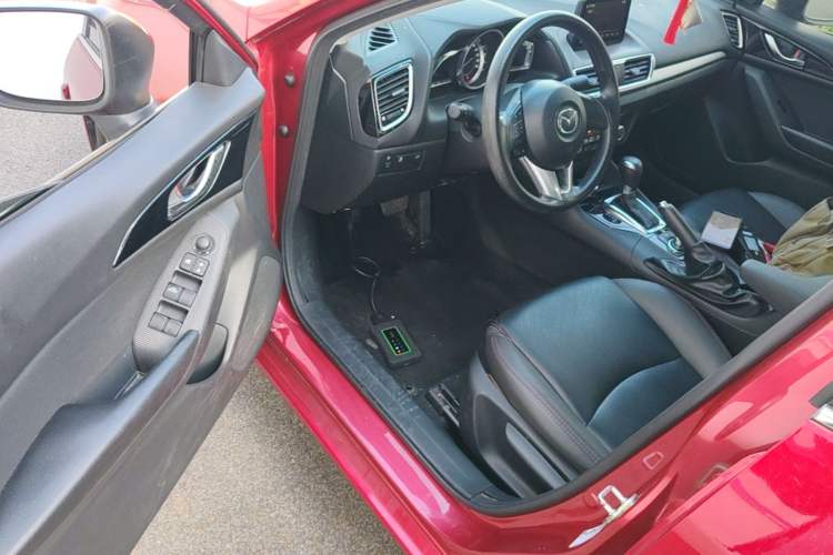 Used Mazda 3 Axela 2016 Sedan 1.5L Automatic Luxury Model Driver Seat
