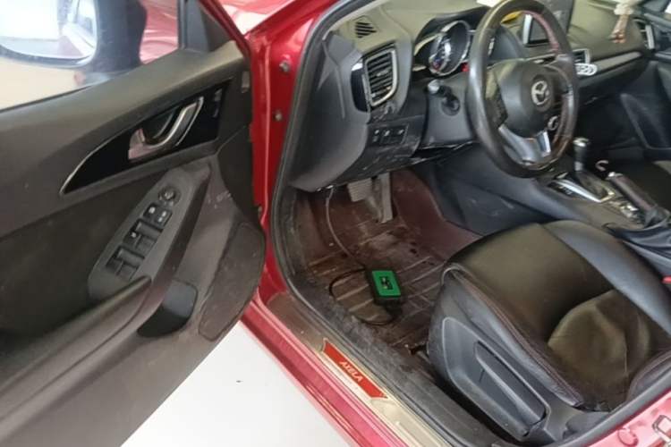 Used Mazda 3 Axela 2016 Sedan 1.5L Automatic Comfort Model Driver Seat