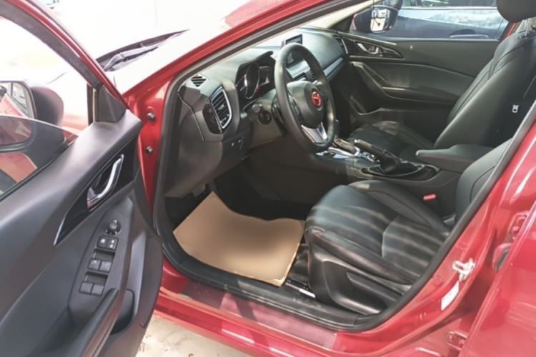 Used Mazda 3 Axela 2016 Sedan 2.0L Automatic Flagship Model Driver Seat