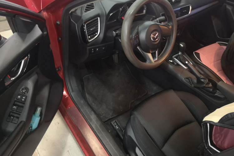 Used Mazda 3 Axela 2016 Sedan 1.5L Automatic Comfort Model Driver Seat
