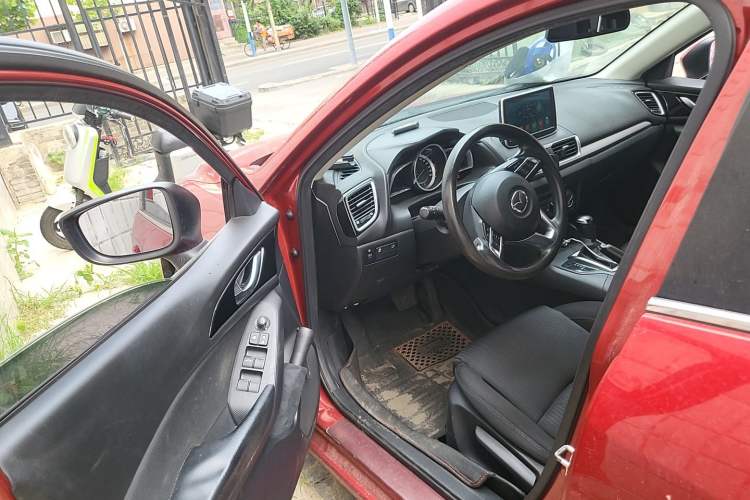 Used Mazda 3 Axela 2016 Sedan 1.5L Automatic Comfort Model Driver Seat
