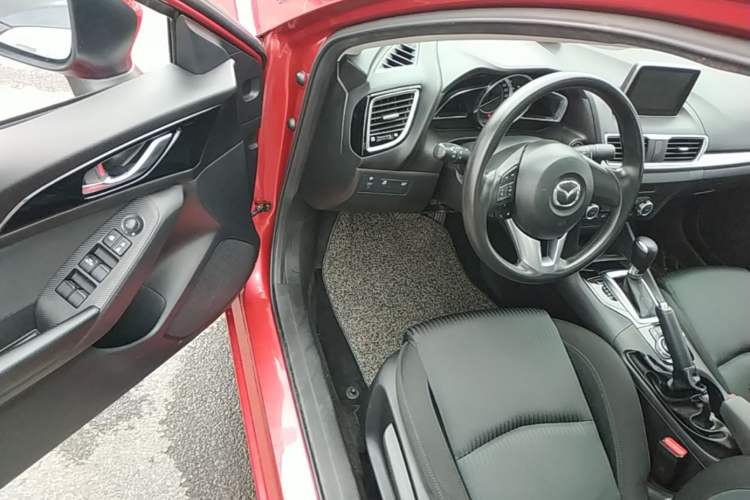 Used Mazda 3 Axela 2016 Sedan 1.5L Automatic Luxury Model Driver Seat