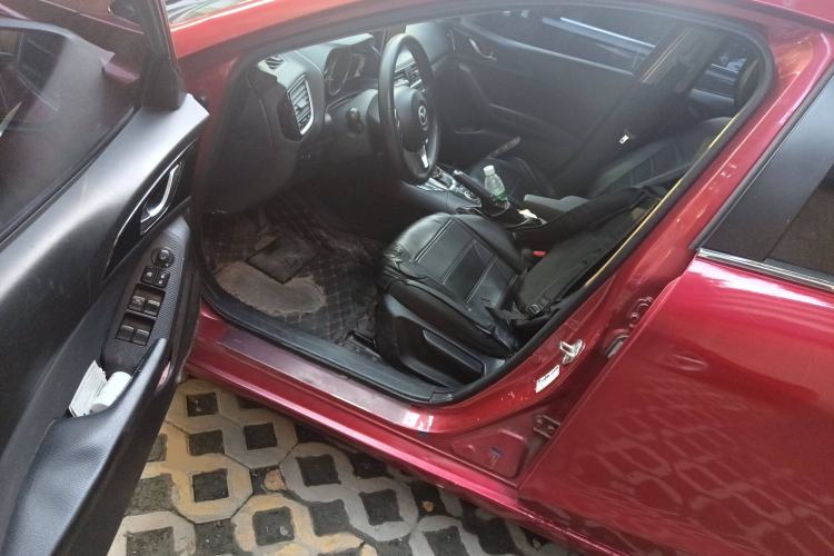 Used Mazda 3 Axela 2016 Sedan 1.5L Automatic Luxury Model Driver Seat