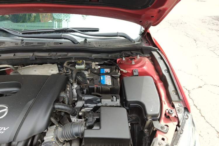Used Mazda 3 Axela 2016 Sedan 1.5L Automatic Luxury Model Engine Bay Left