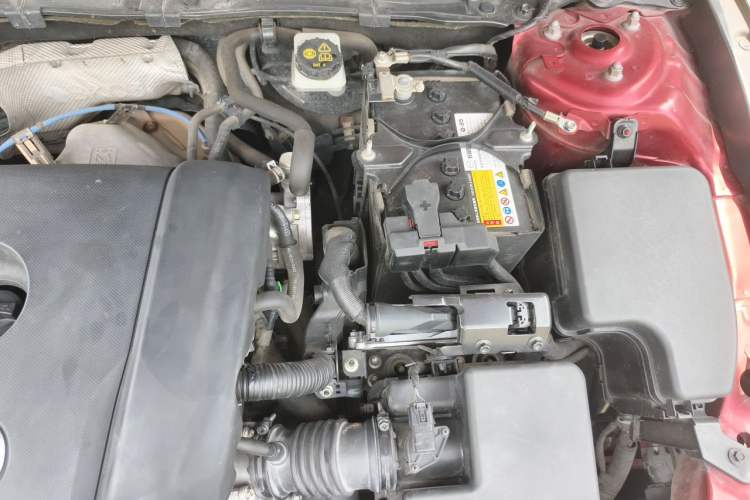 Used Mazda 3 Axela 2016 Sedan 1.5L Automatic Luxury Model Engine Bay Left