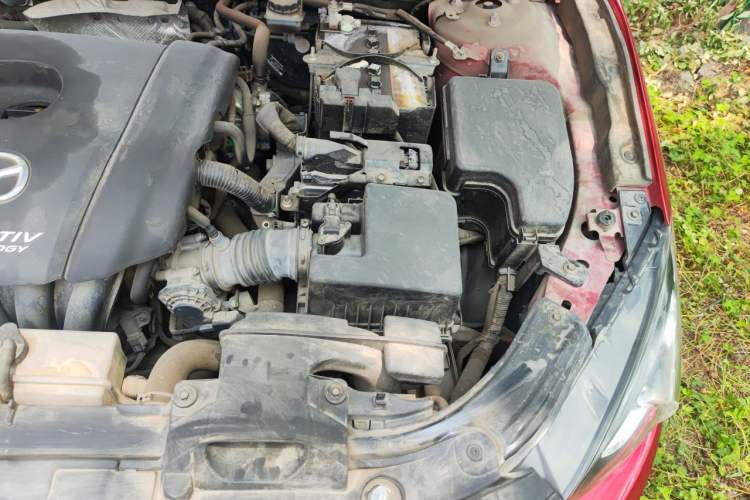 Used Mazda 3 Axela 2016 Sedan 1.5L Automatic Comfort Model Engine Bay Left