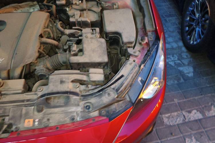 Used Mazda 3 Axela 2016 Sedan 1.5L Automatic Comfort Model Engine Bay Left