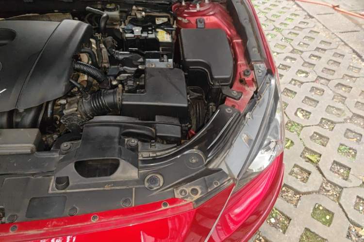 Used Mazda 3 Axela 2016 Sedan 1.5L Automatic Luxury Model Engine Bay Left