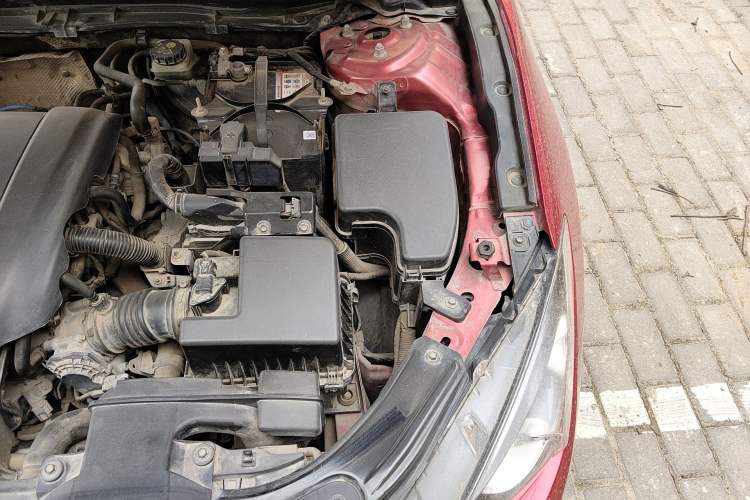 Used Mazda 3 Axela 2016 Sedan 1.5L Automatic Comfort Model Engine Bay Left