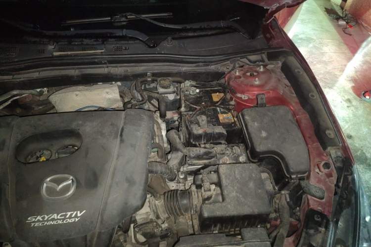 Used Mazda 3 Axela 2016 Sedan 1.5L Automatic Luxury Model Engine Bay Left