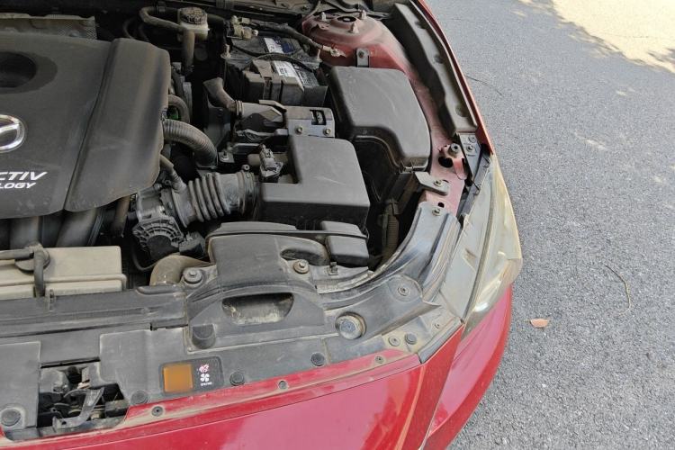 Used Mazda 3 Axela 2016 Sedan 1.5L Manual Comfort Model Engine Bay Left